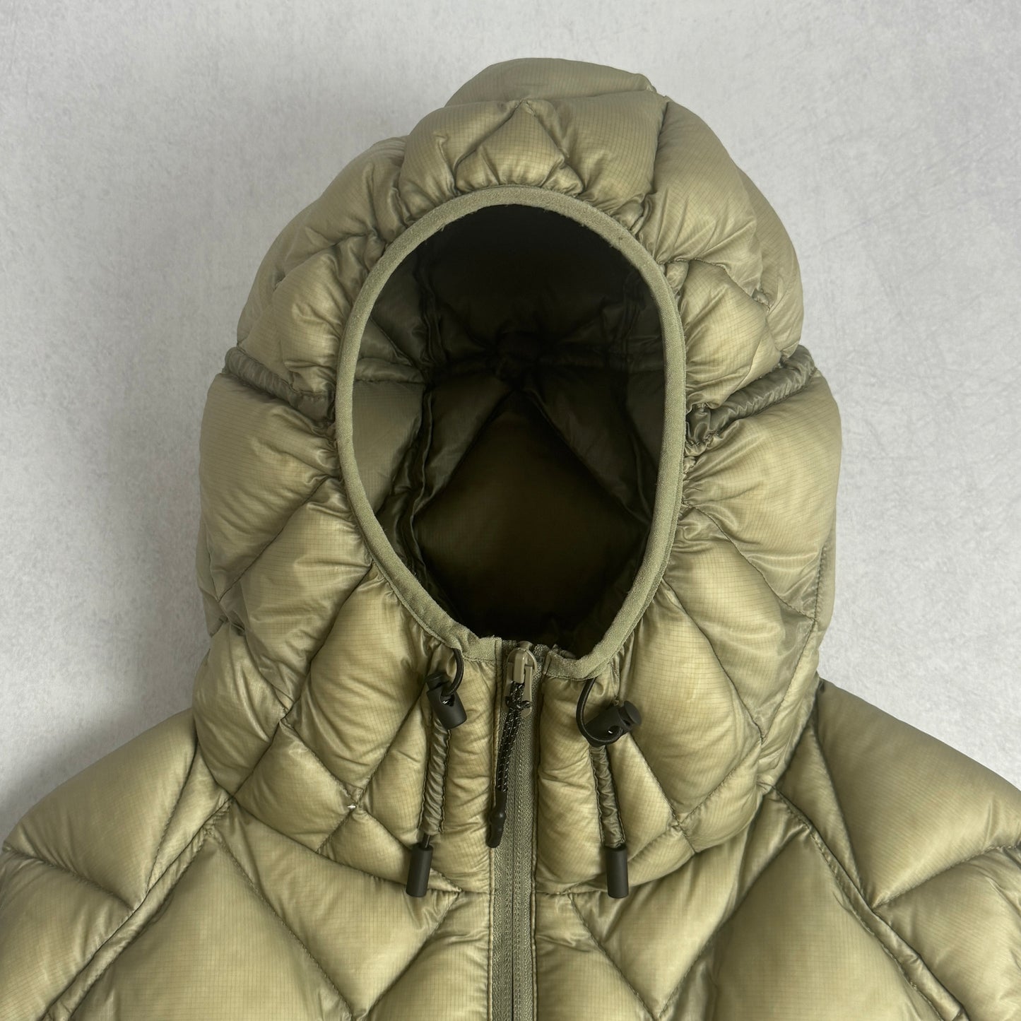 Quilted Hooded Down Vest (M)