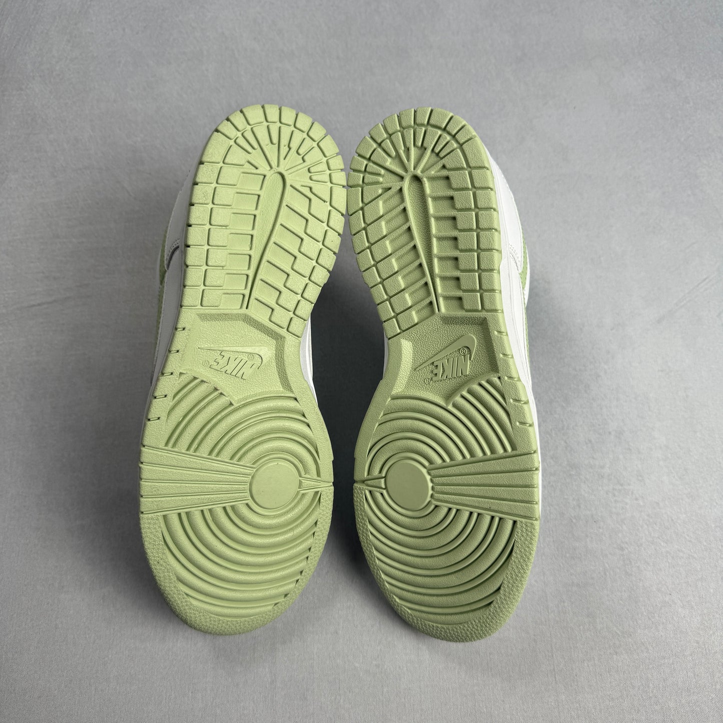 2023 Dunk Low Sneakers (Honeydew)