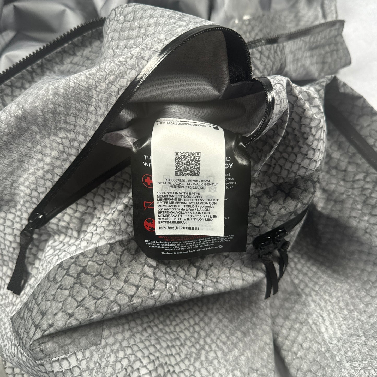 Walk Gently Beta SL Gore-Tex Jacket (XS)