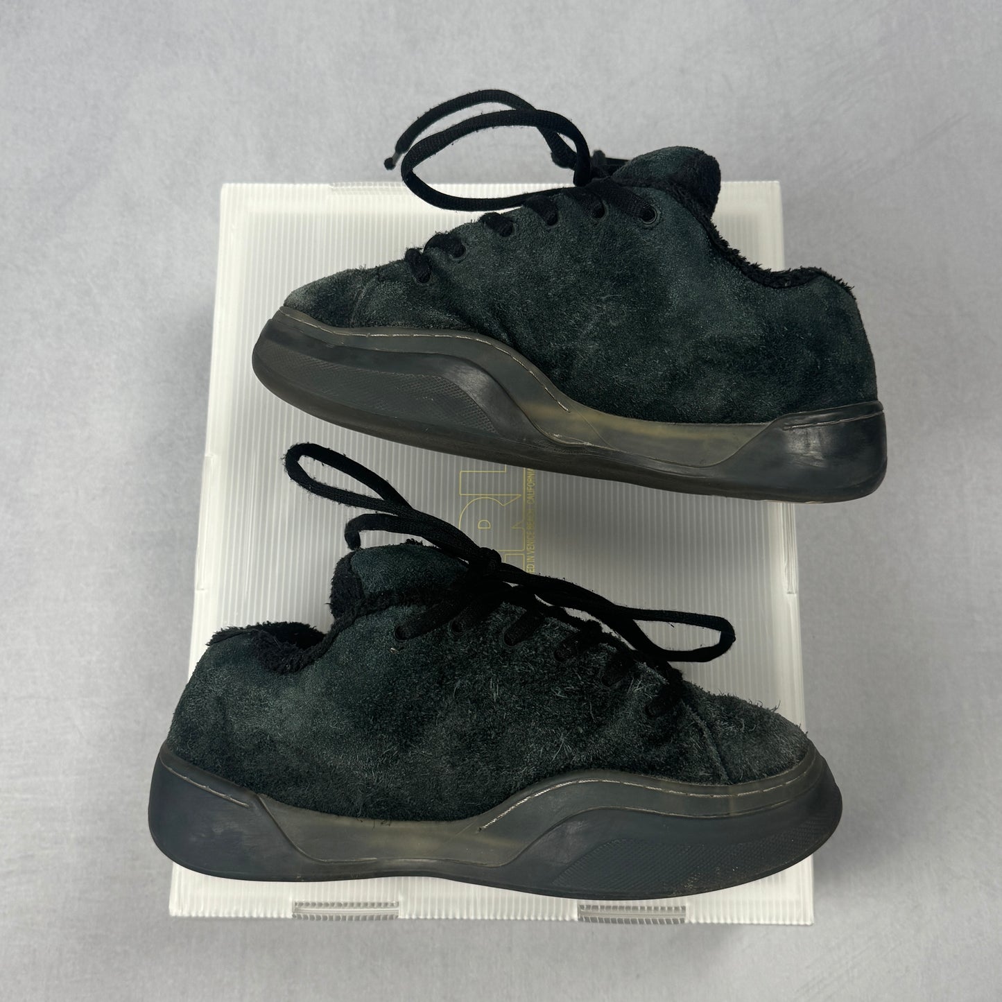 Suede Vamp Skate Sneakers (Black)