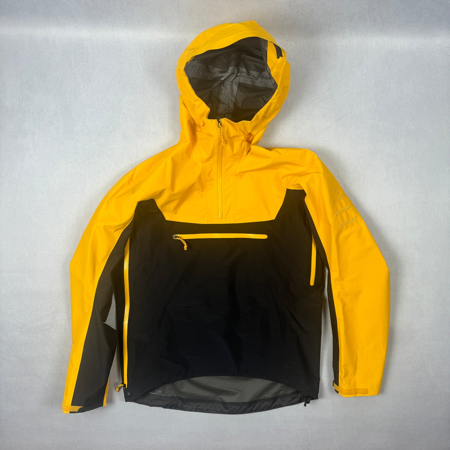 2018 Livestock Alpha SL Pullover Gore-Tex Jacket (S)