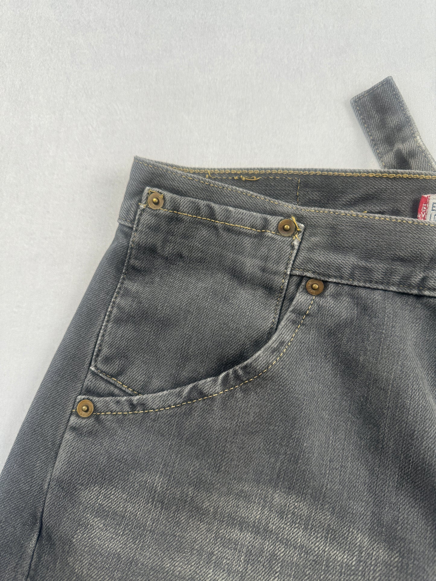 2000 Cinch Back Loose Fit Engineered Jeans