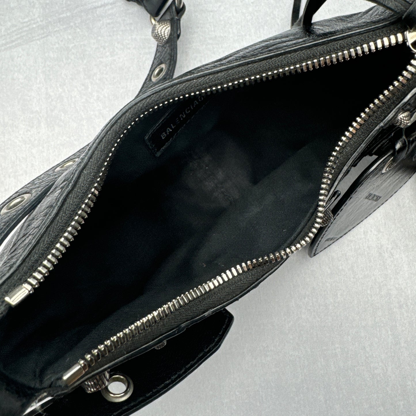Le Cagole Shoulder Bag (XS)