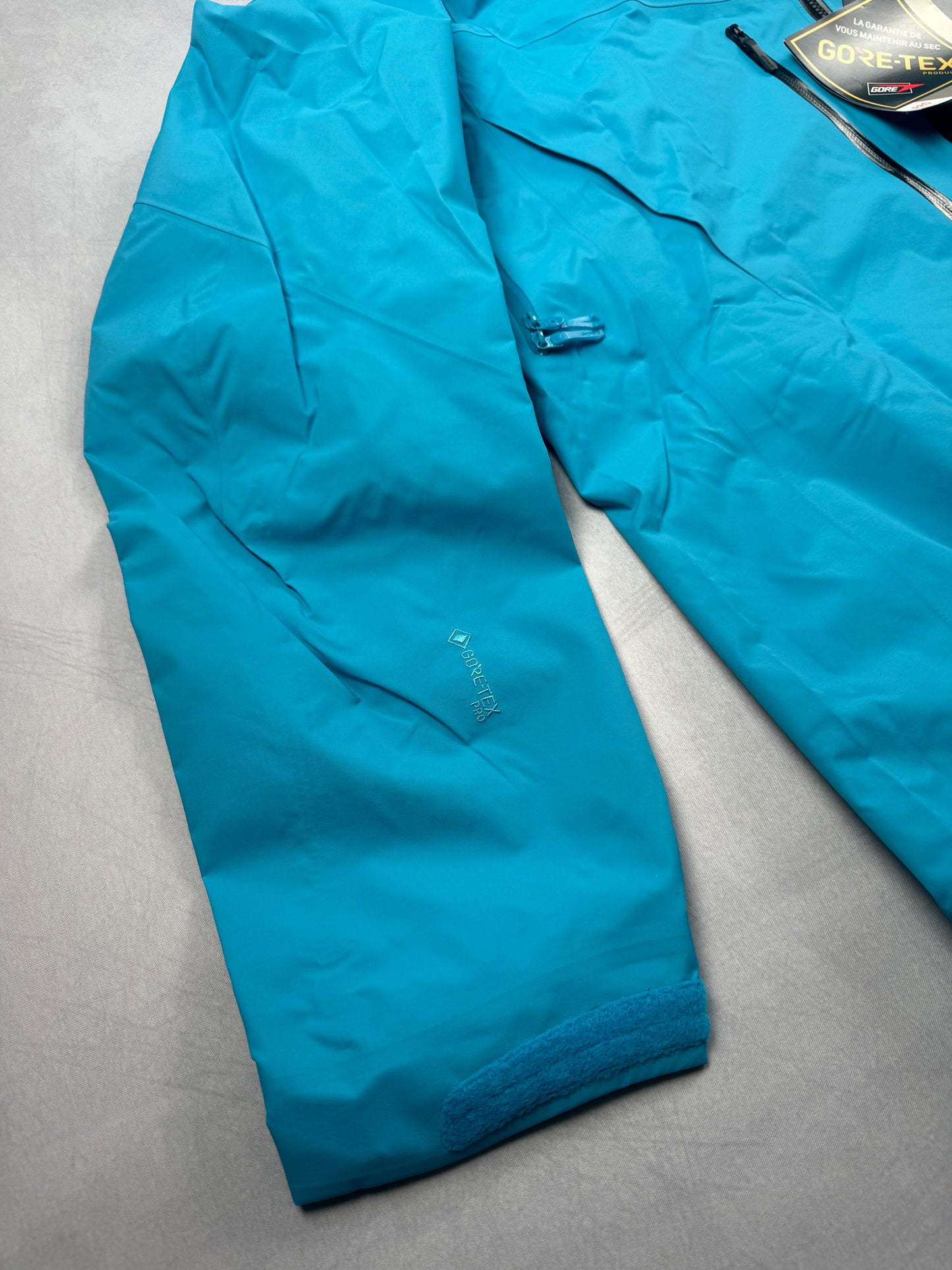 FW23 Alpha SV Alpine Shell Jacket