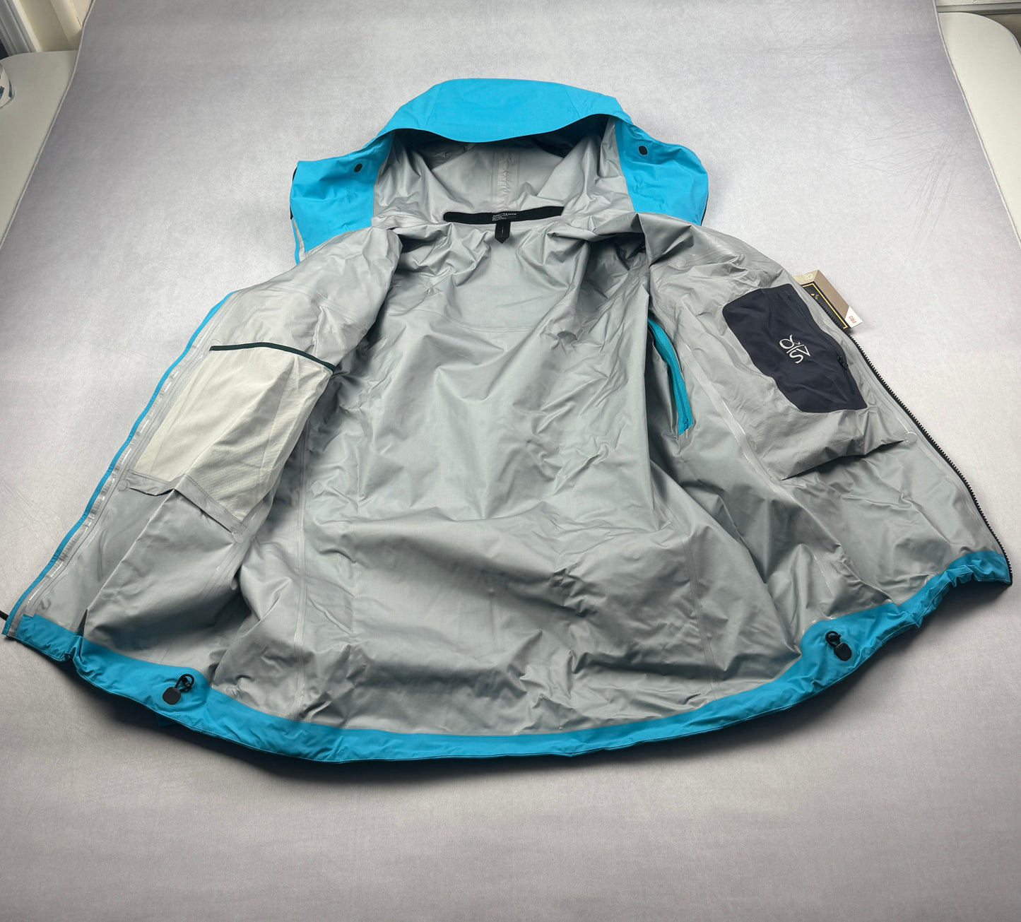FW23 Alpha SV Alpine Shell Jacket