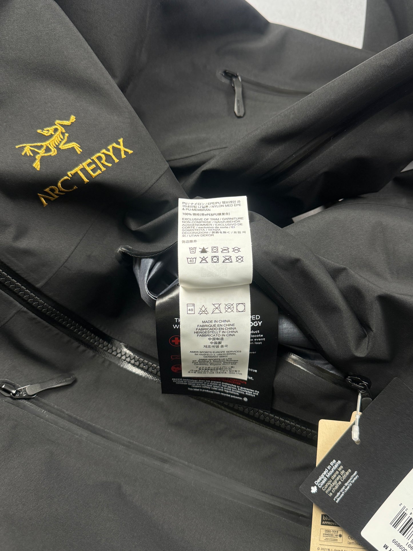 FW25 Alpha SV Alpine Shell Jacket